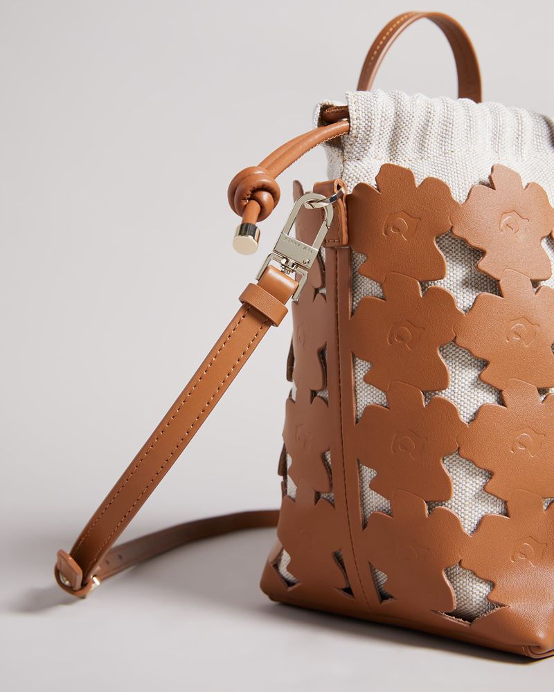 Ted Baker Florean Flower Laser Cut Detail Tote Crossbody Väska Dam Bruna | RPM-864379