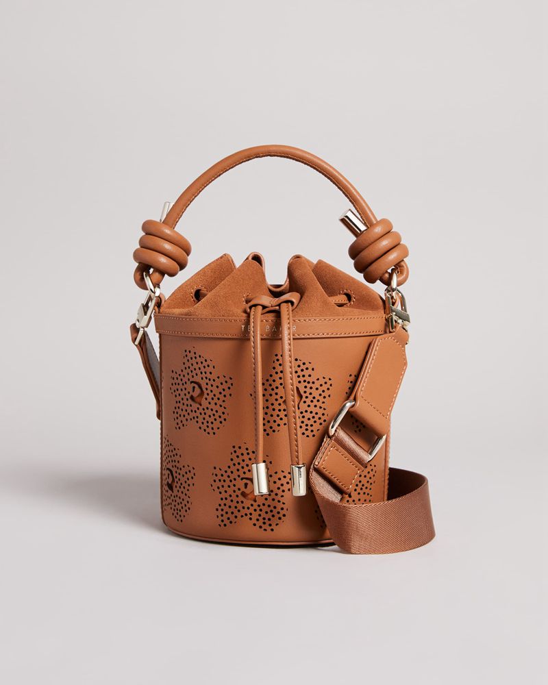 Ted Baker Tyahla Floral Laser Cut Detail Bucket Crossbody Väska Dam Bruna | OYU-371804